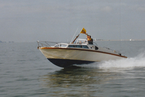 Omega 828 Classic GRP Sports Twin Screw Diesel Cruiser  